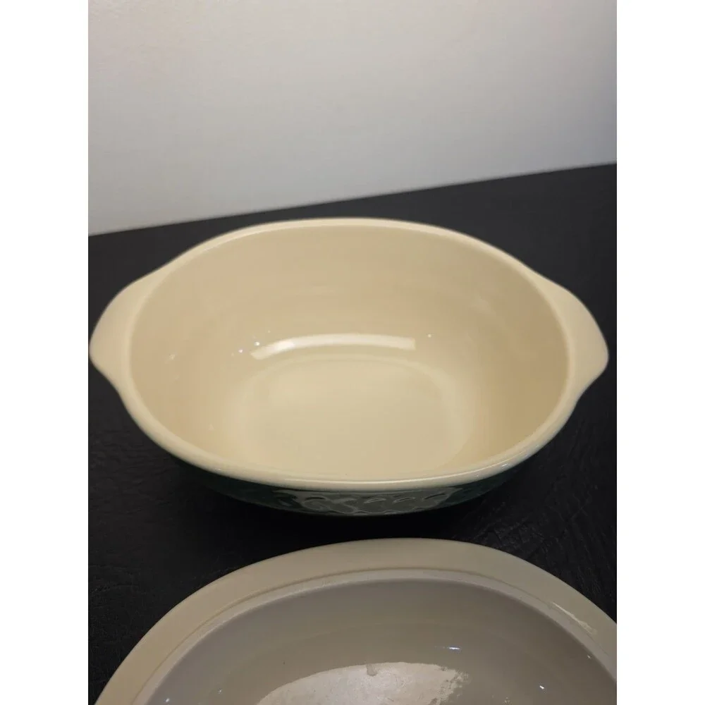 Light Green Longaberger American Craft Orig Covered Casserole Dish Heart Design